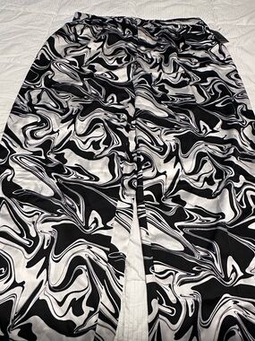 Black & White Swirl Wide-Leg Pants